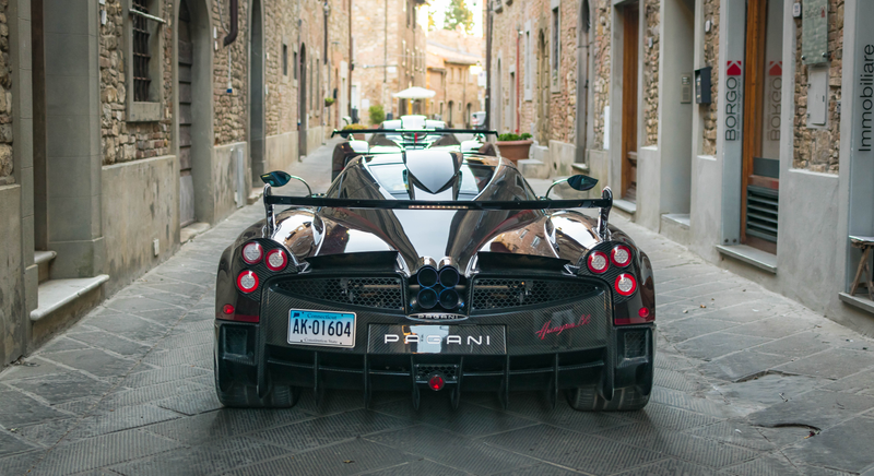 Illustration for article titled A Pagani Rally In Italy Puts All Other Car Meets To Shame